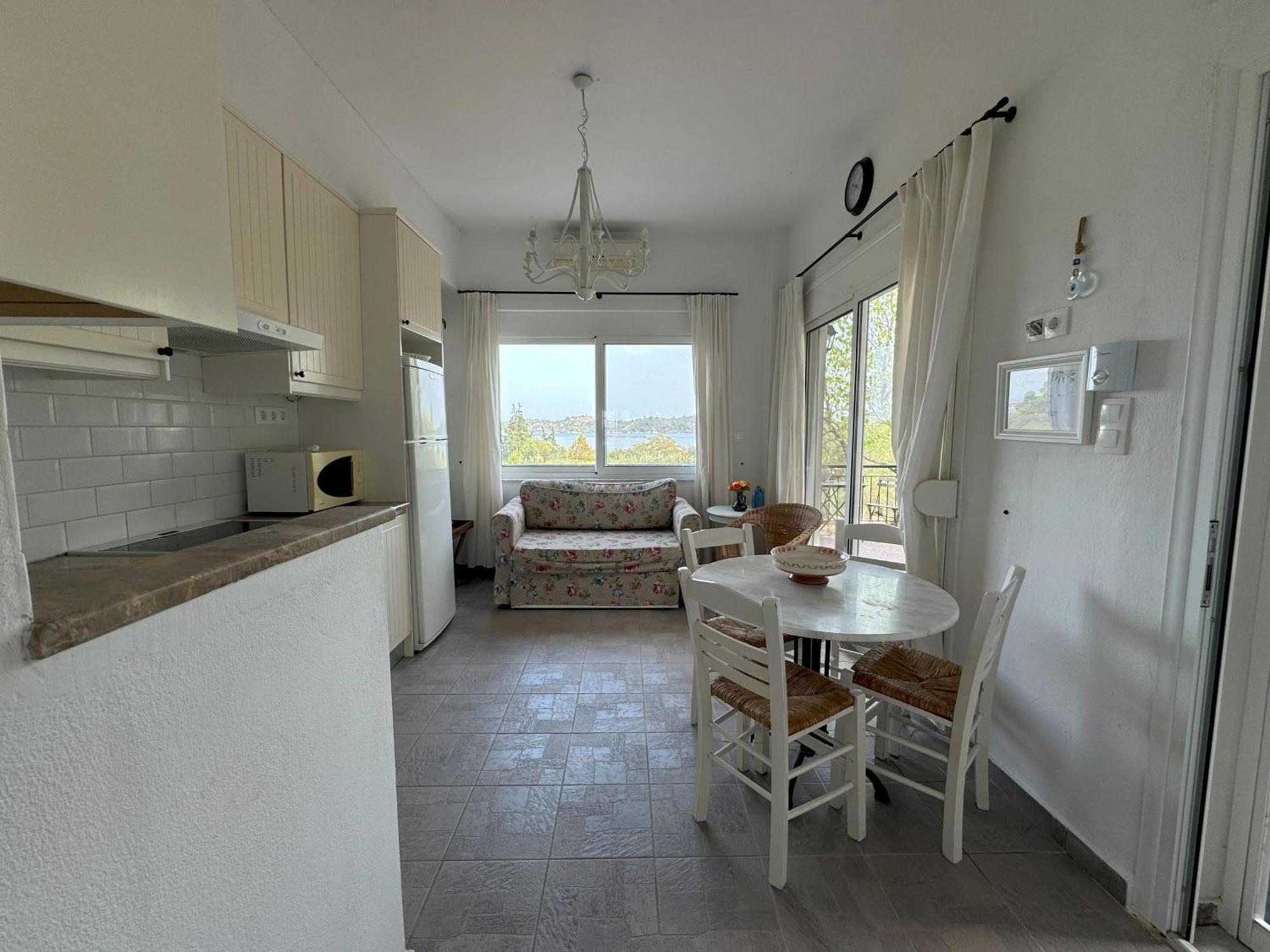Philippos 2 Apartment Diaporos Екстериор снимка