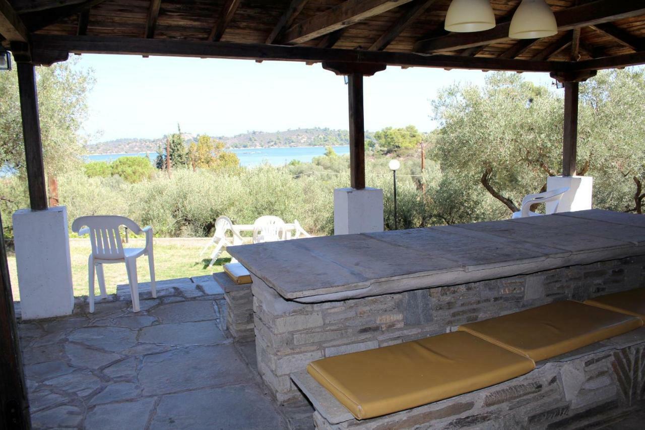 Philippos 2 Apartment Diaporos Екстериор снимка