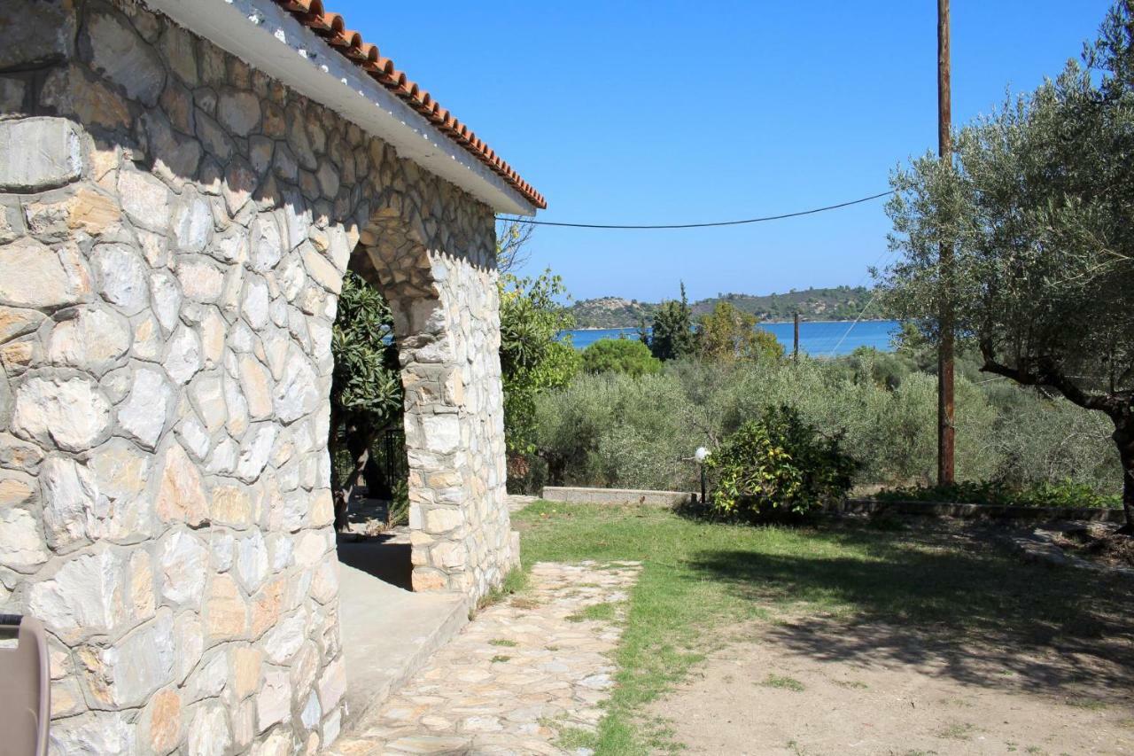 Philippos 2 Apartment Diaporos Екстериор снимка
